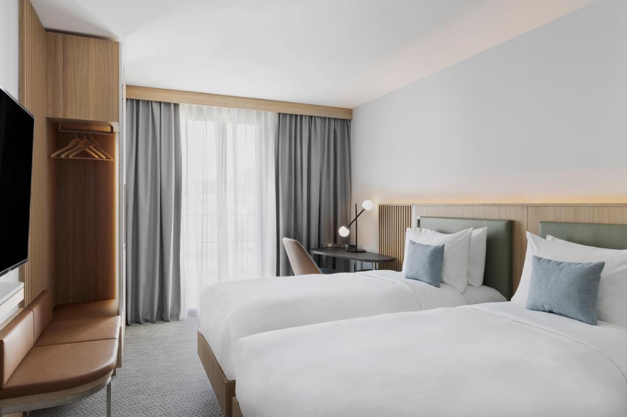 Courtyard By Marriott Biel Bienne Hotel Buitenkant foto