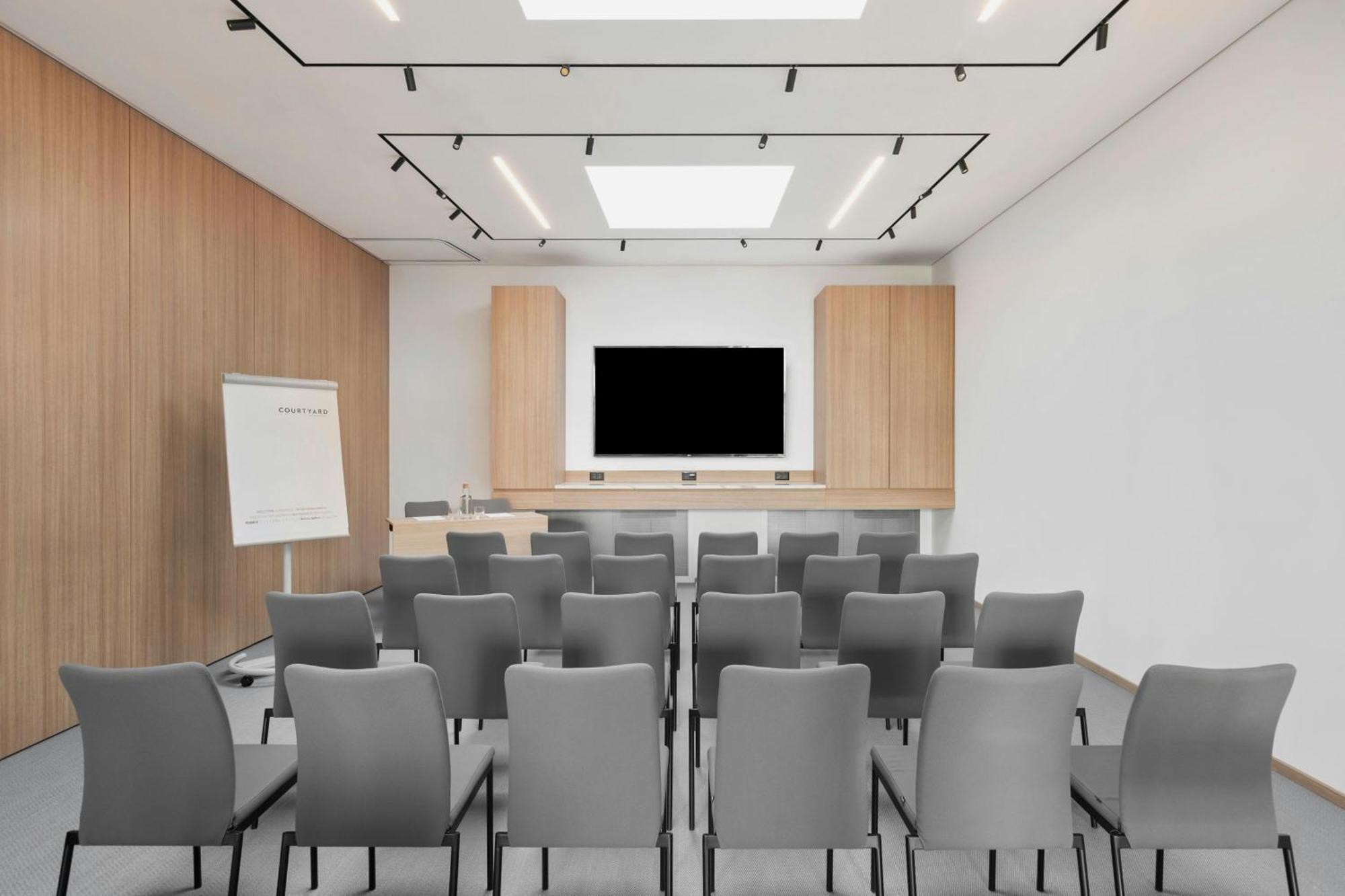 Courtyard By Marriott Biel Bienne Hotel Buitenkant foto